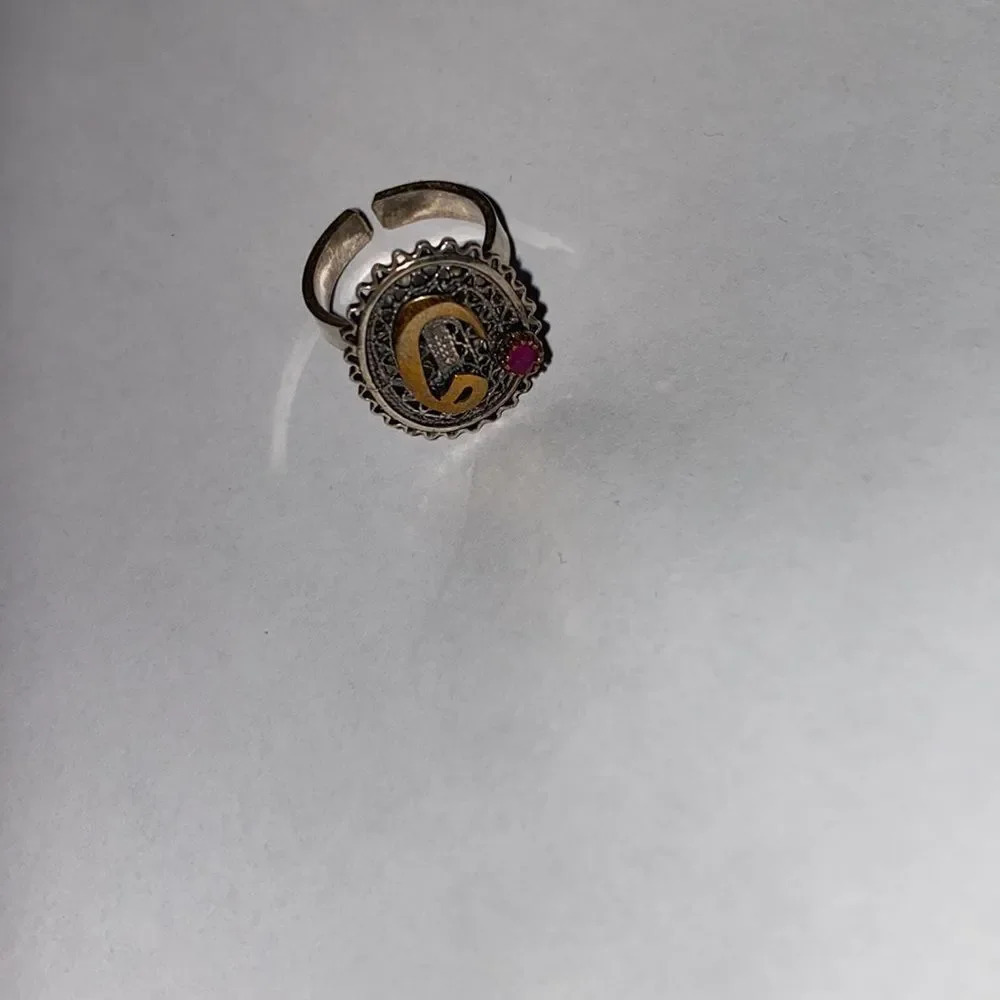 Ring - Picture 3 of 8